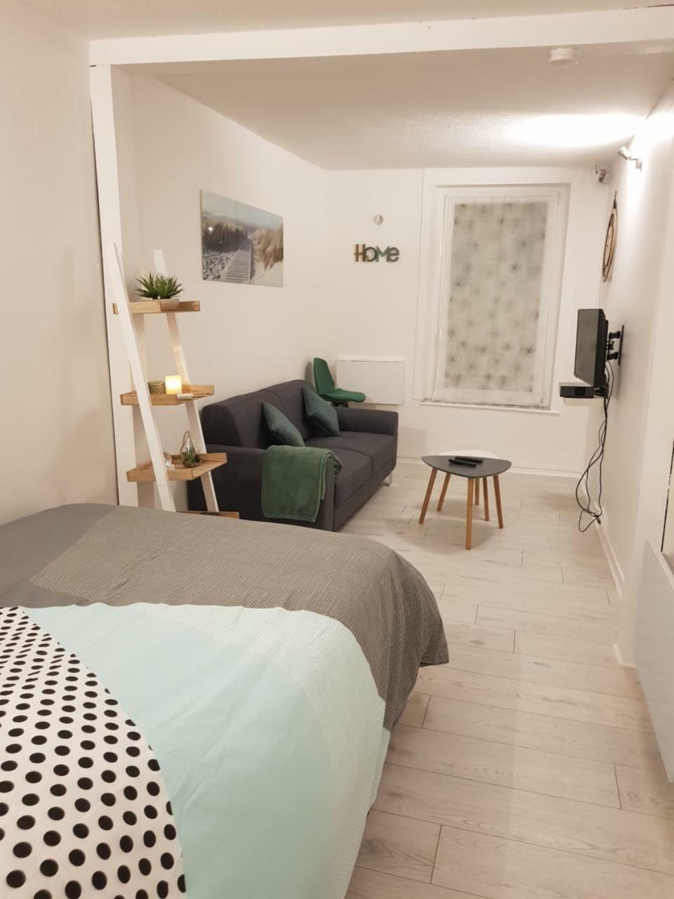 Nid Douillet Au Centre Ville Epinal Ngoại thất bức ảnh